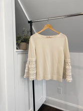 Load image into Gallery viewer, Oscar de La Renta Knit Blouse
